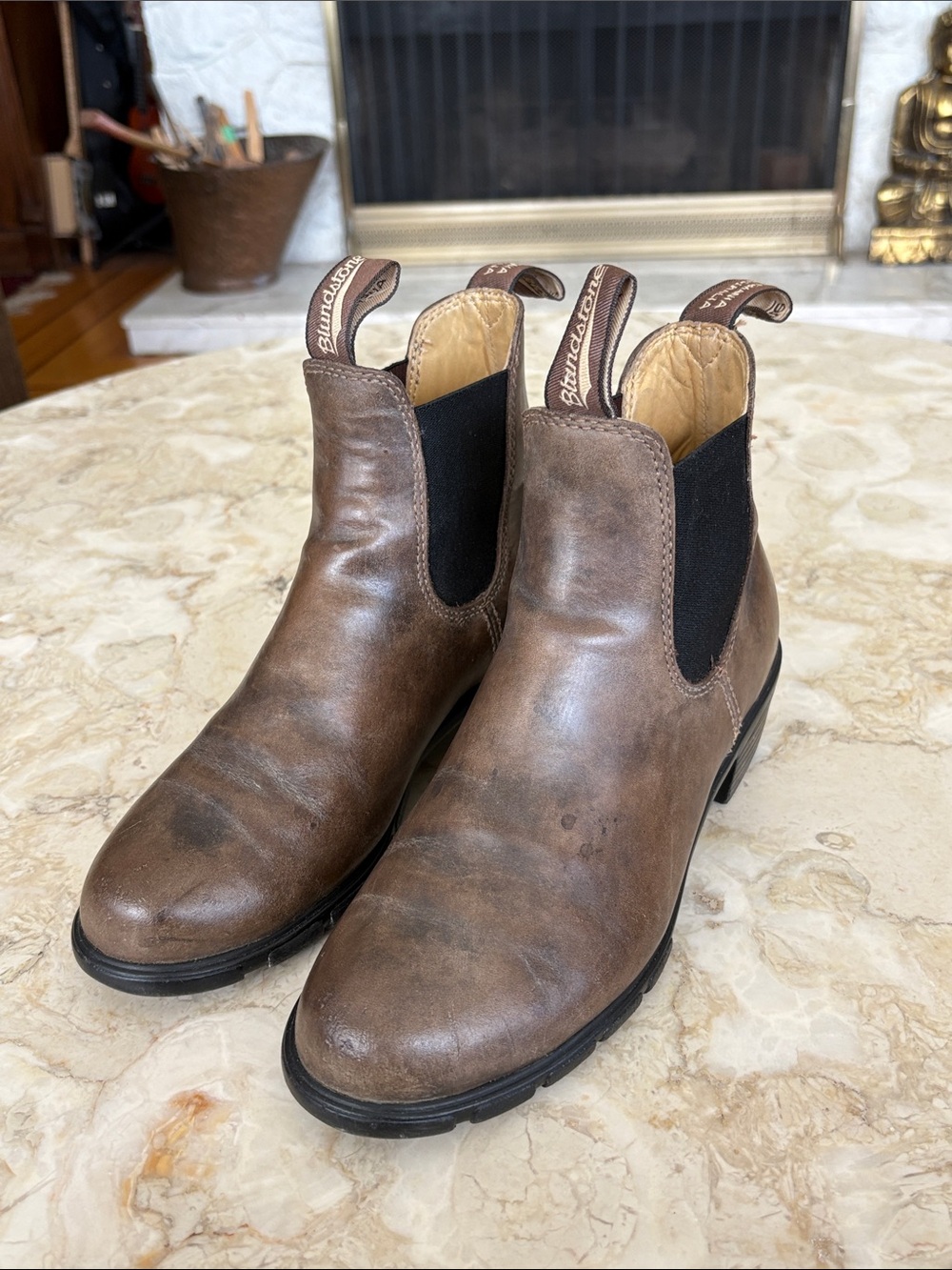 Blundstone 1677 - Women’s Series Block Heel Chelsea Boots Rustic Brown Leather - Picture 3 of 16